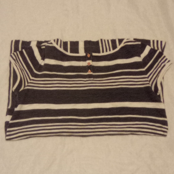 Gray and white Blouse - Picture 4 of 6